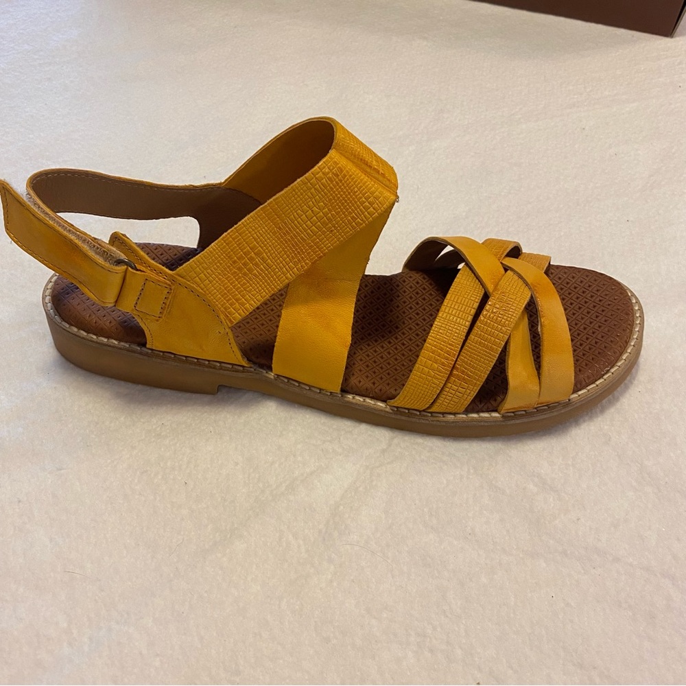 Casta from Portugal Sandal Mustard Yellow